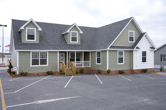 Patriot Home Sales - Model: HF114-A Sample Home Pennwest Davenport II Exterior Photo