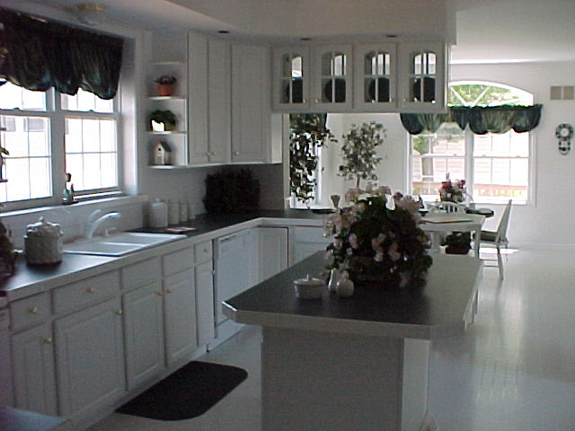 Patriot Two Story Kitchen Photo 1