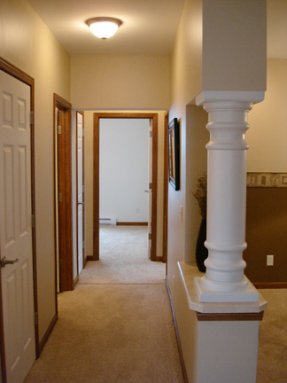 Patriot Home Sales - Model: HF114-A Sample Home Pennwest Davenport II Hallway Photo