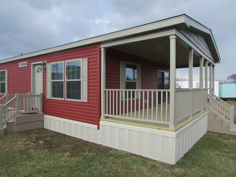 03 - Patriot Cottage Covered Porch