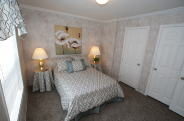 16 - Chesapeake Single 60F9020-2FT-A Bedroom # 1