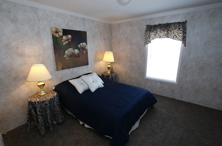 22 - Chesapeake Single 60F9020-2FT-A Bedroom # 2