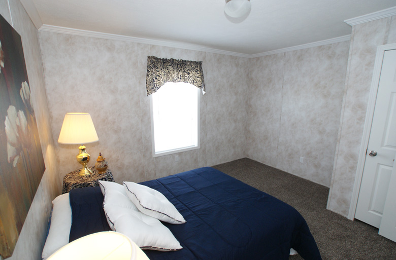 23 - Chesapeake Single 60F9020-2FT-A Bedroom # 2
