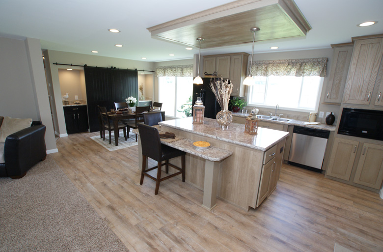 02 - Richland Elite GF900A Living Room Into Kitchen