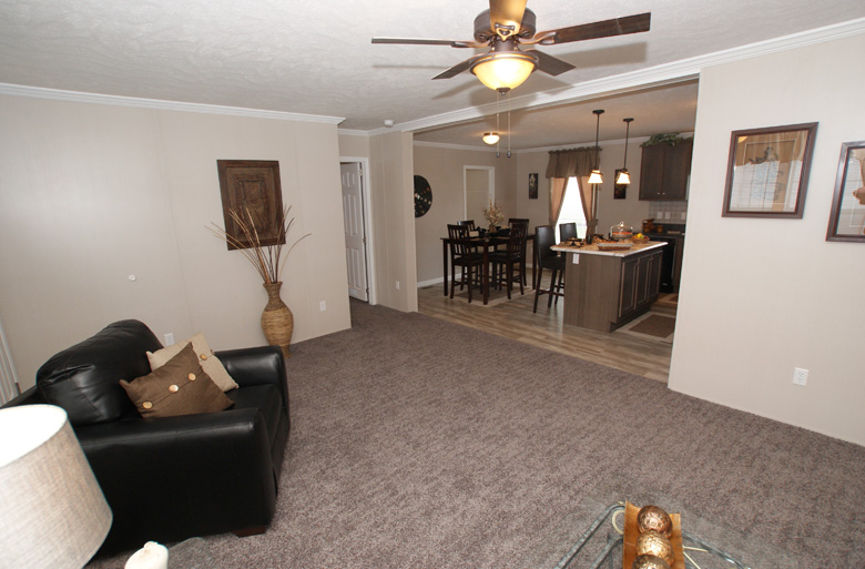 06 - Eagle River Greystone 48J1010 Living Room Towards Kitchen