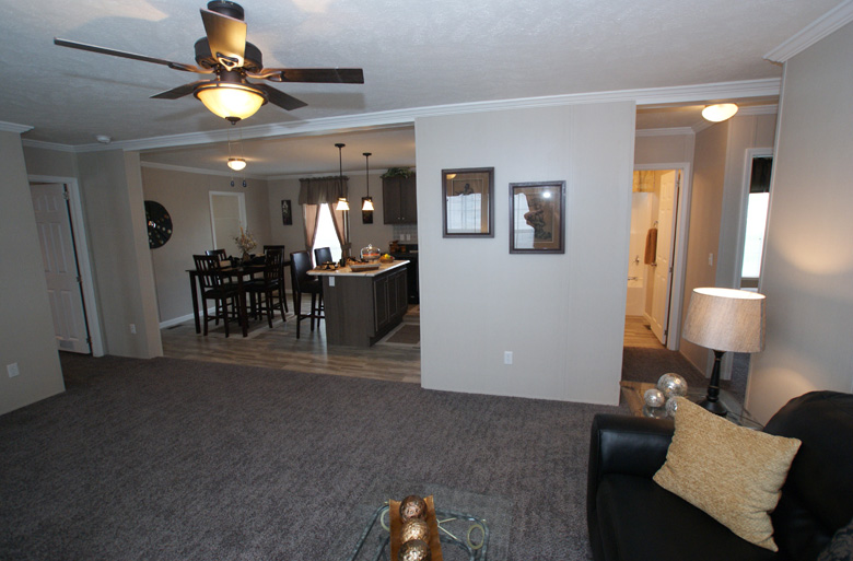 34 - Eagle River Greystone 48J1010 Living Room