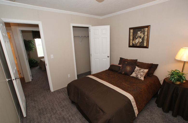 47 - Eagle River Greystone 48J1010 Bedroom # 3