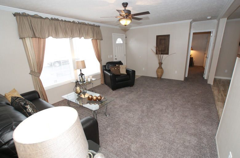 48 - Eagle River Greystone 48J1010 Living Room