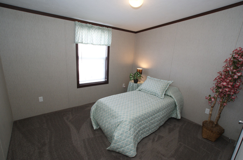 49 - Eastland A3222A Bedroom # 2