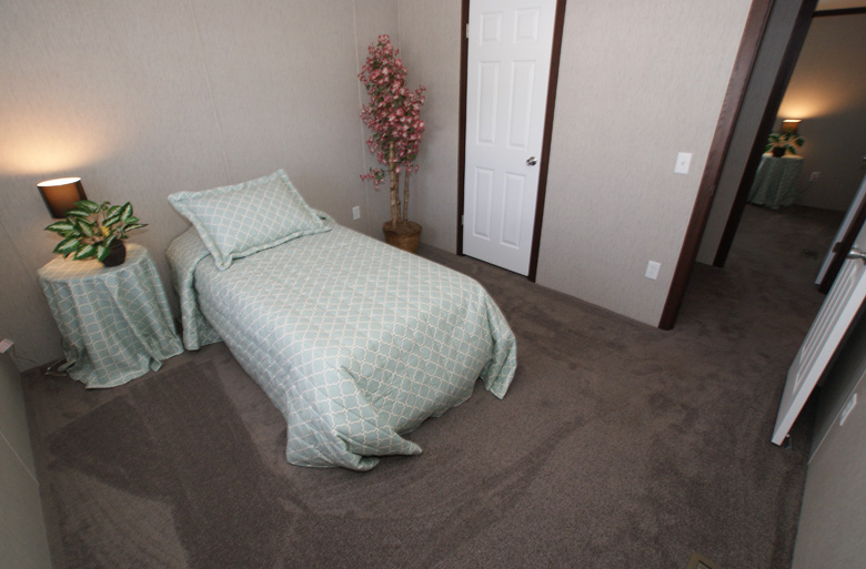50 - Eastland A3222A Bedroom # 2